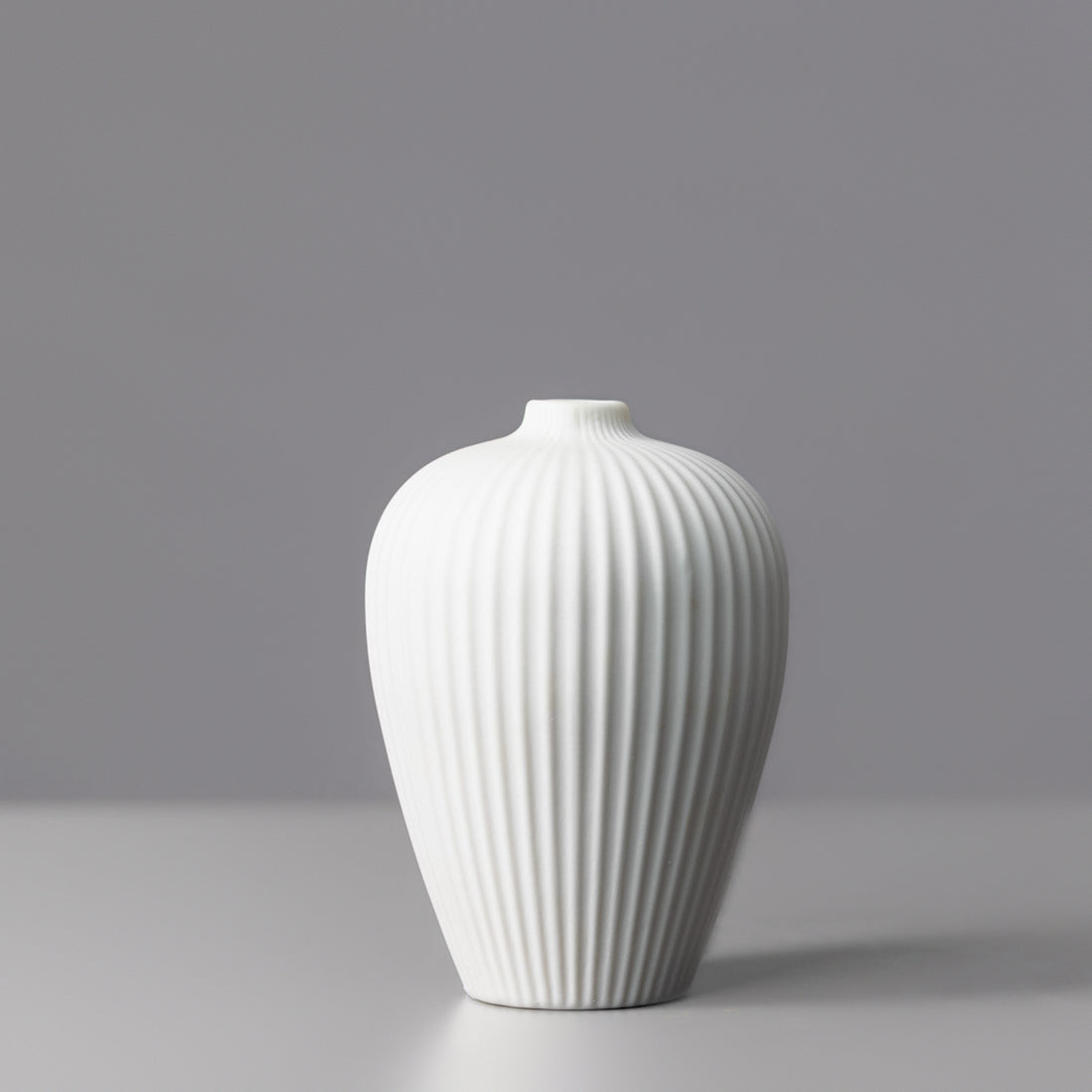 Large White Ribbed Budvase