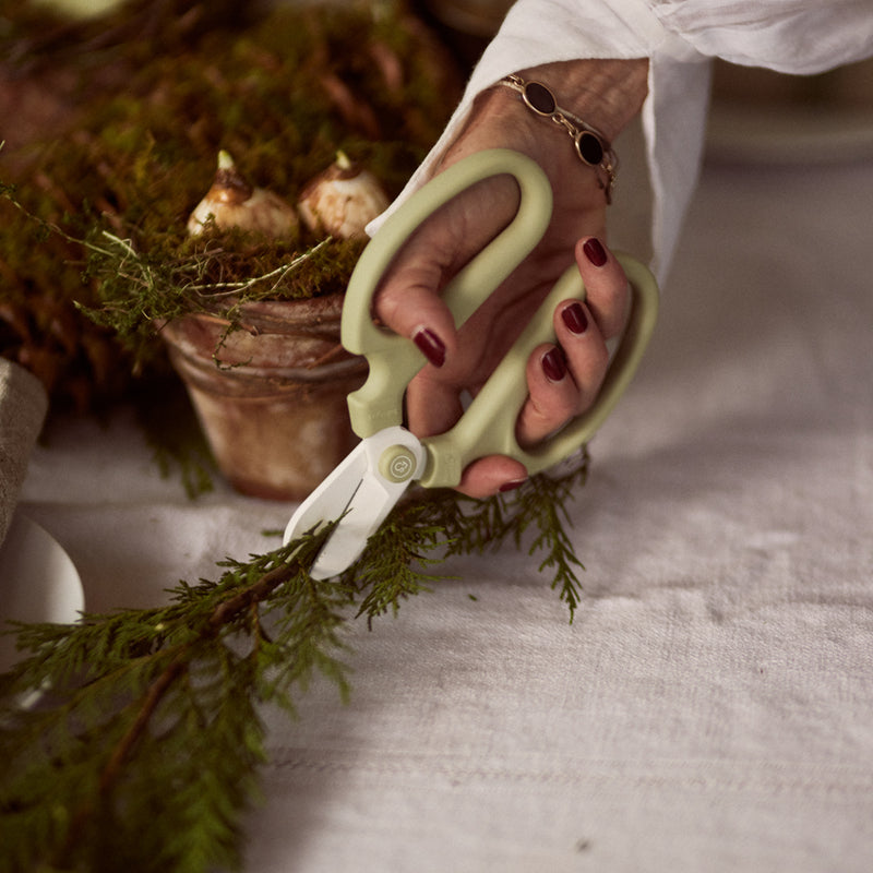 Japanese floral clippers